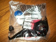 2018 McDonald's Happy Meal Toy Peanut's Snoopy Astronaut Snoopy Figure NIP 3