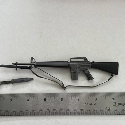 1:6 QOM-1034 Vietnam War M16 3 Prong muzzle Gun Metal body Ammo