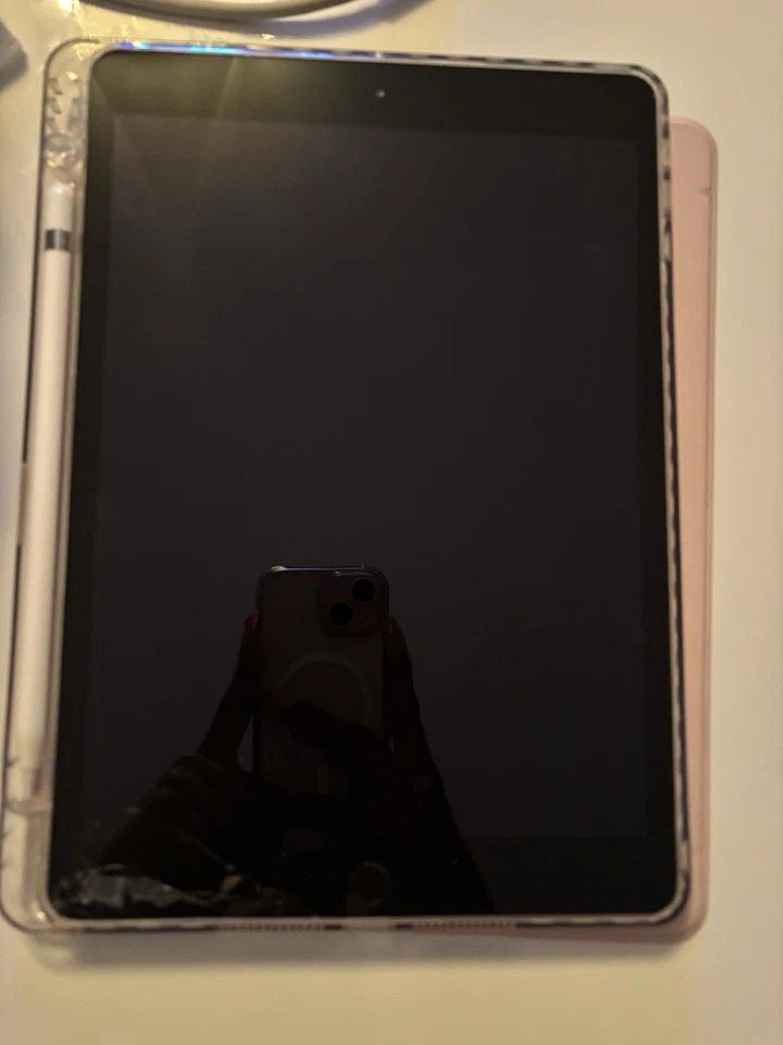 Apple iPad 8ª generación + Funda + Lápiz Foto 2 de 4