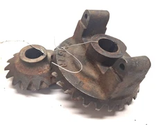 USED GOVERNOR GEAR & FAN PINION SET FOR JOHN DEERE TRACTOR F3057R F3060R AF2861R