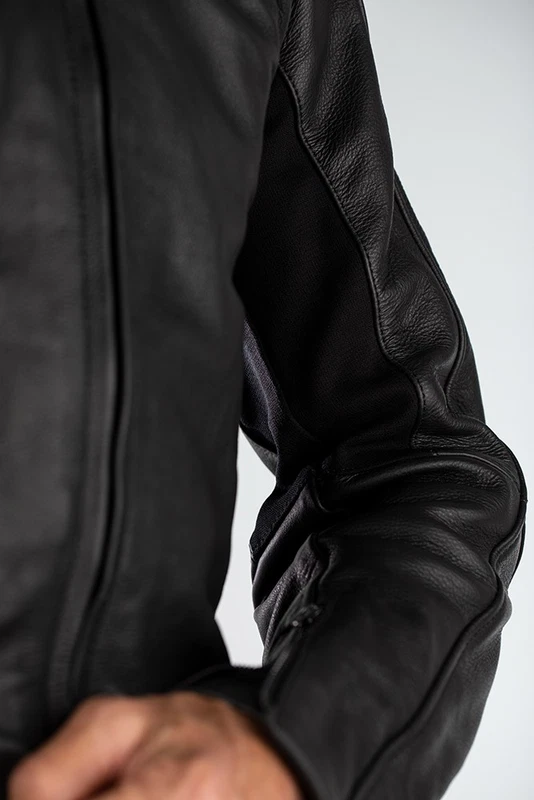 Black, photo 6 of 7