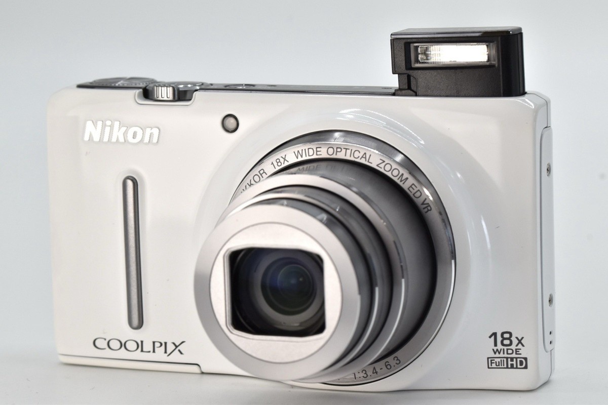 Mint] Nikon Coolpix S9400 White 18.1MP 18x Compact Digital