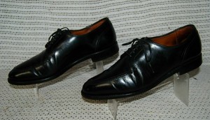 allen edmonds split toe blucher