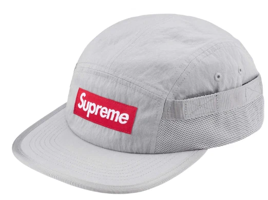 Casquette de camp de poche en maille suprême FW24 Argent  Logo de la boîte épuisée