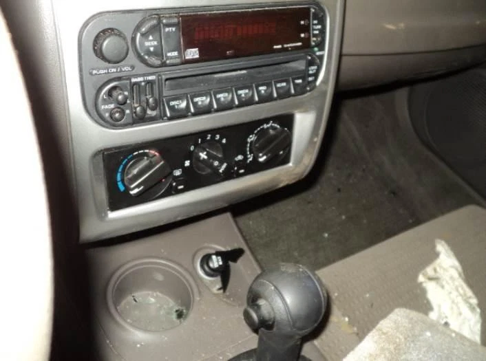 Condensador de aire acondicionado usado se adapta a: Dodge Stratus 2004 CPE grado A Foto 3 de 4