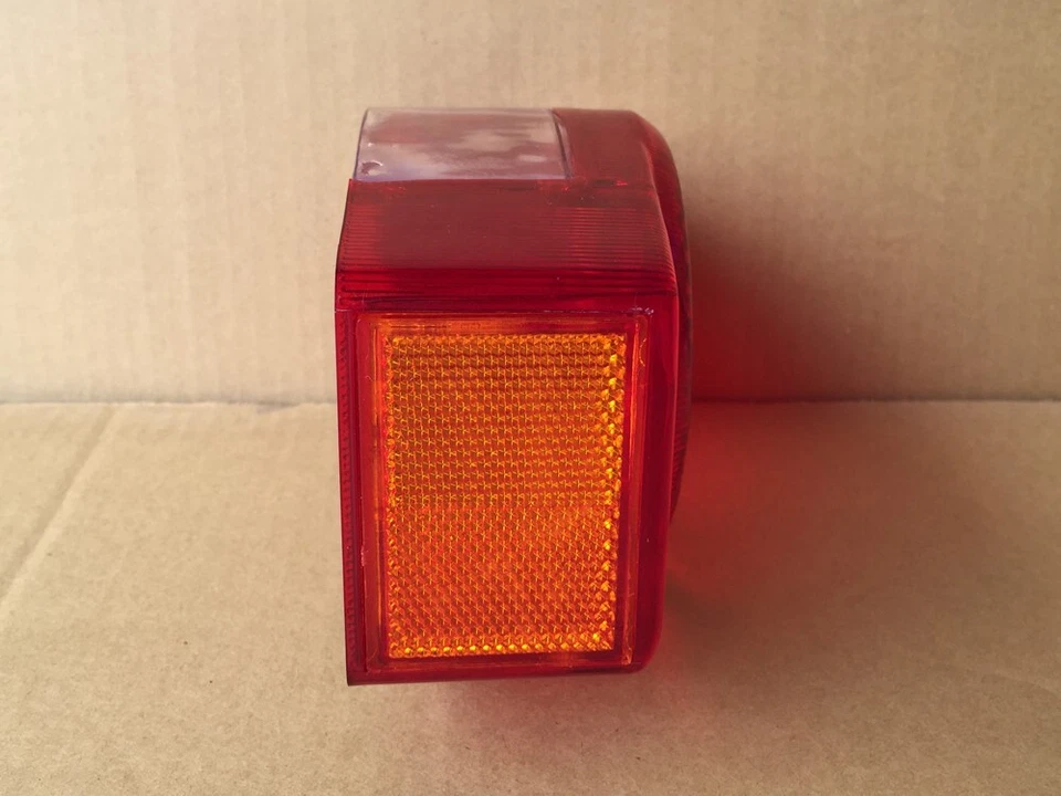 Taillight Tail lens Honda CB350F CB350K CB175K CB360G CB360T CB450K CB400F Foto 3 de 3