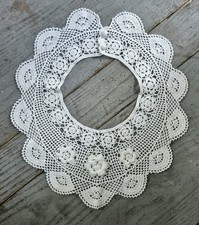 Vintage Crochet Lace Collar
