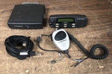GENUINE Motorola CDM1250 AAM25SKD9PW2AN UHF R2 Mobile Radio W/ Control Head, Mic