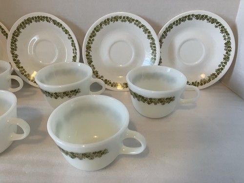 VTG Pyrex Spring Blossom Crazy Daisy 5 Coffee Tea Cups & 4 Corelle Saucers - Picture 3 of 7