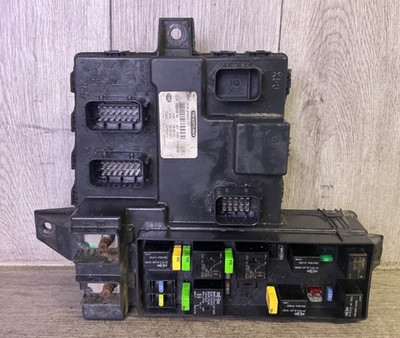 # Freightliner Cascadia P/N A06-94992-001 Control Unit Chassis MODULE ...