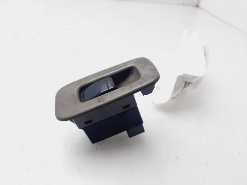 621W04790 Right Front Window Control for DAEWOO NUBIRA BERLINA SX 2004 8987703 - Picture 1 of 10