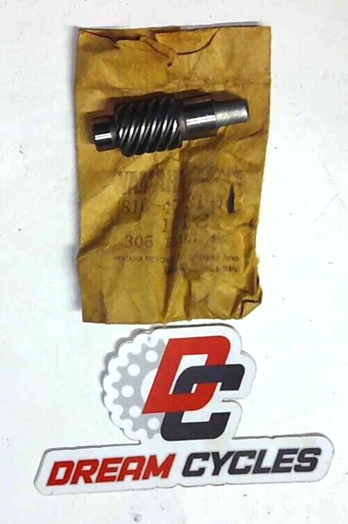 NOS GENUINE YAMAHA SNOWMOBILE SPEEDOMETER DRIVE GEAR 810-47731-11-00 FAST SHIP