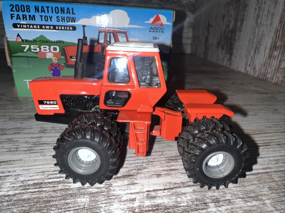 1/64th Scale Allis Chalmers 7580 Tractor  Vintage 4wd 2008 Toy Farmer Ertl - Image 2 of 4