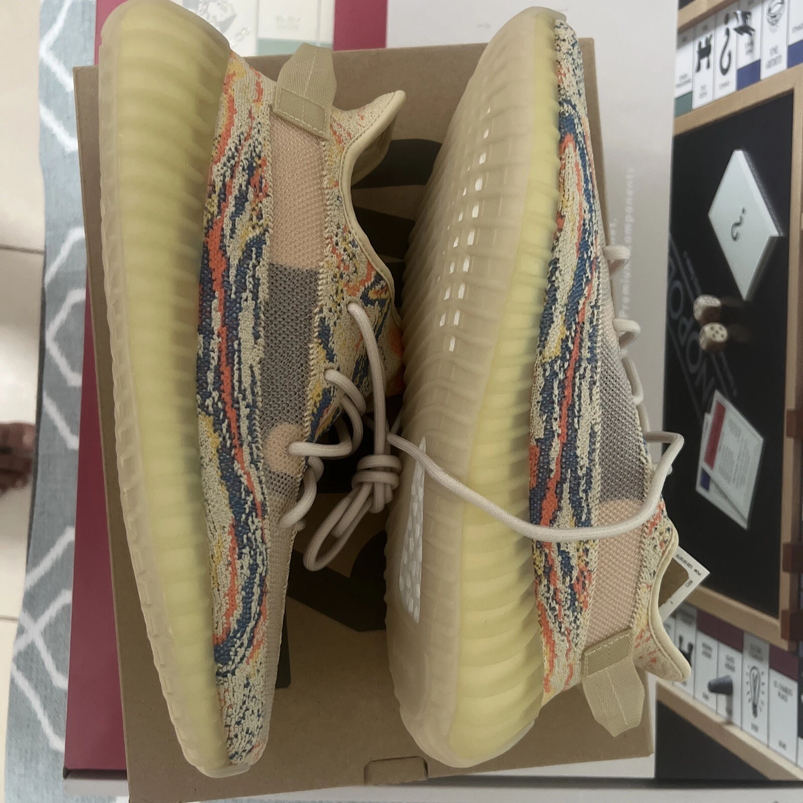 Taglia 9.5 Adidas Yeezy Boost 350 V2 Low MX Oat