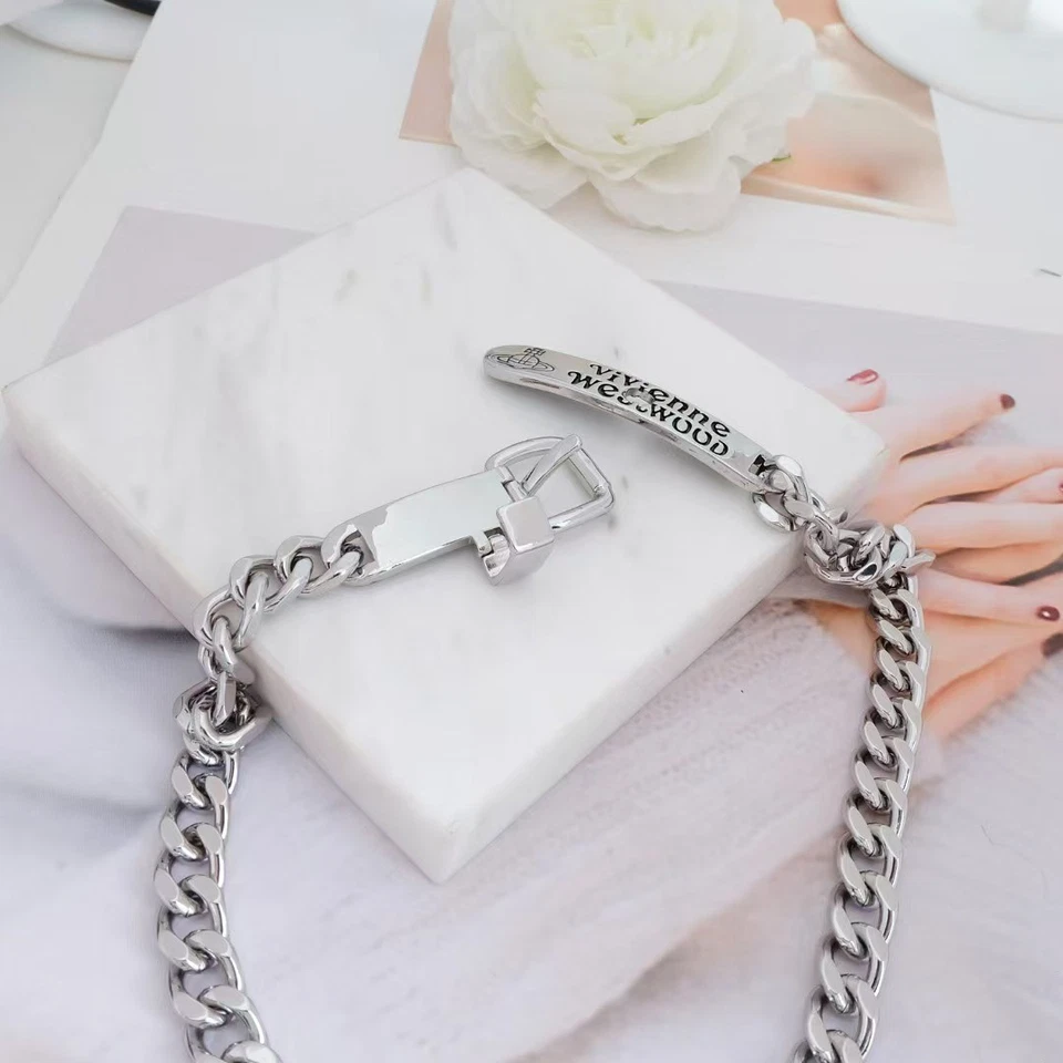 Gargantilla Vivienne Westwood Augustino Hebilla Diseño Logo Plateado Latón Nueva Sin Usar Foto 3 de 4