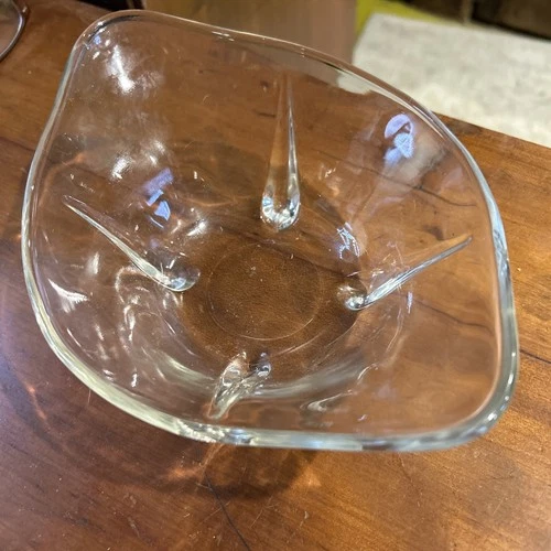 8x6x3” Vintage Anchor Hocking Swedish Modern Bowl. Teardrop Feet
