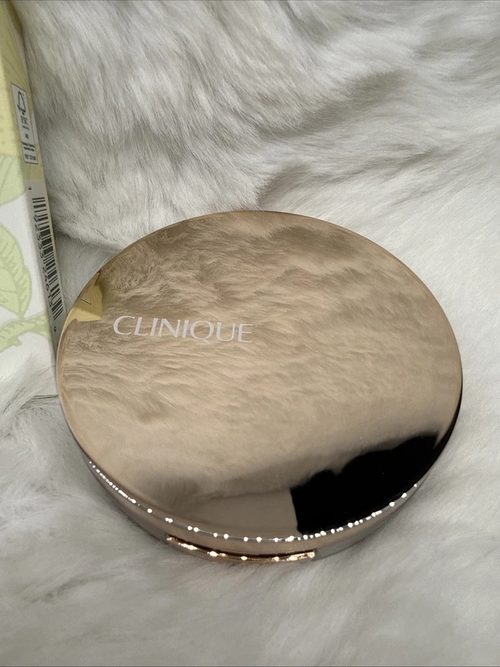 Iluminador sin peso Clinique True 01 Moonlit Pearl 0,28 oz - Nuevo en caja Foto 3 de 4