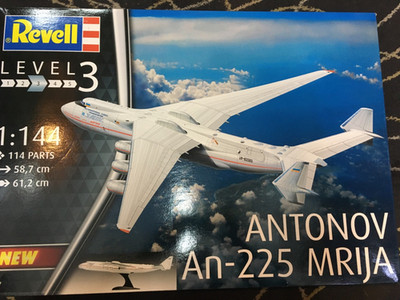 1:144 Revell 04957 Antonov An-225 Mrija