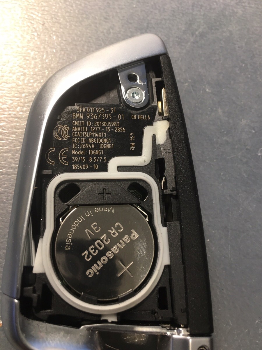 9367395 - 01 OEM BMW X5 4 BUTTON KEYLESS ENTRY SMART KEY FCC 