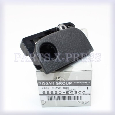 68630-EQ300 GENUINE OEM NISSAN X-TRAIL T30 FRONT PANEL GLOVE BOX LID LOCK ASSY