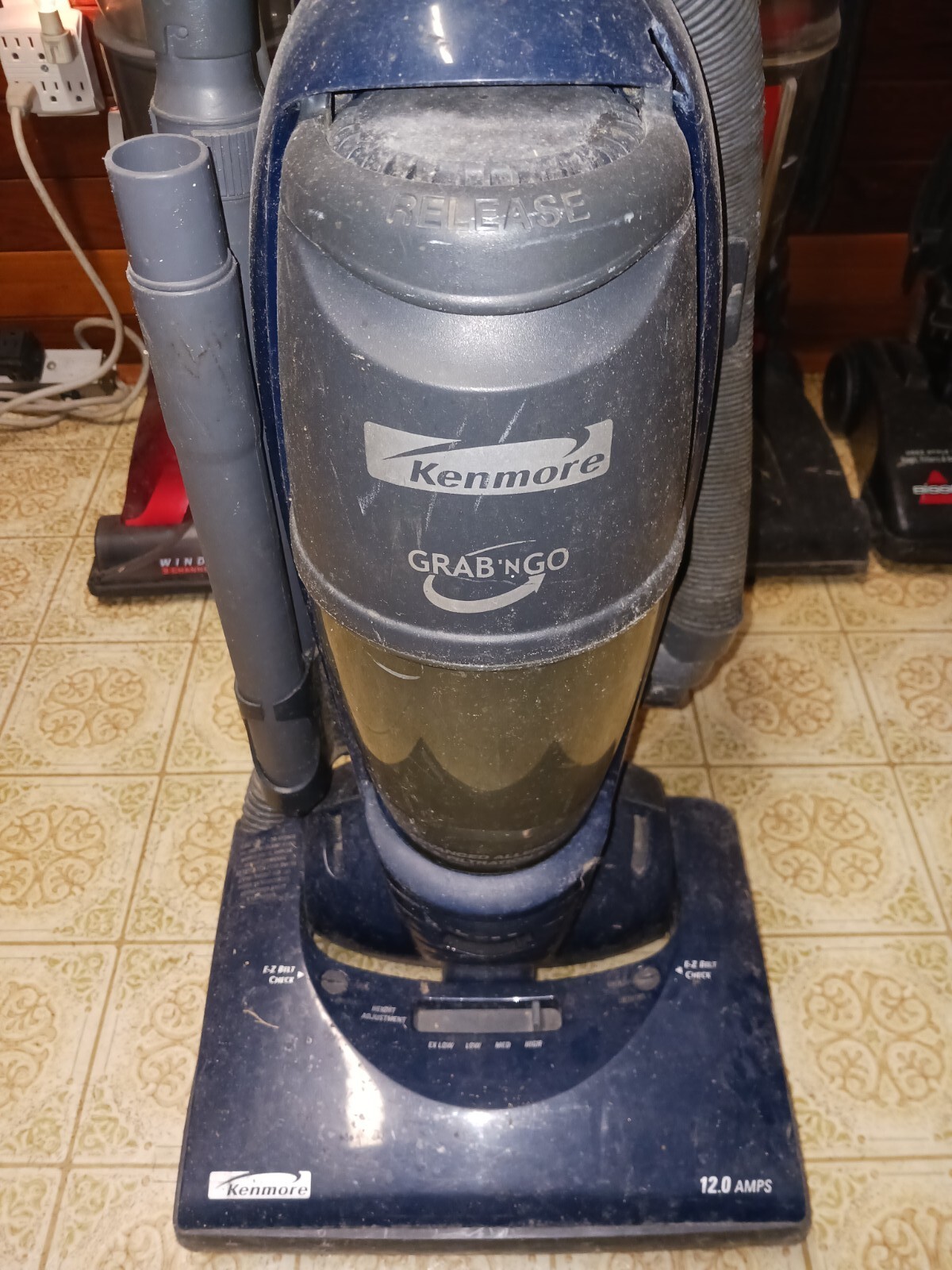kenmore bagless upright vacumm model grab & go model 11634723400 blue