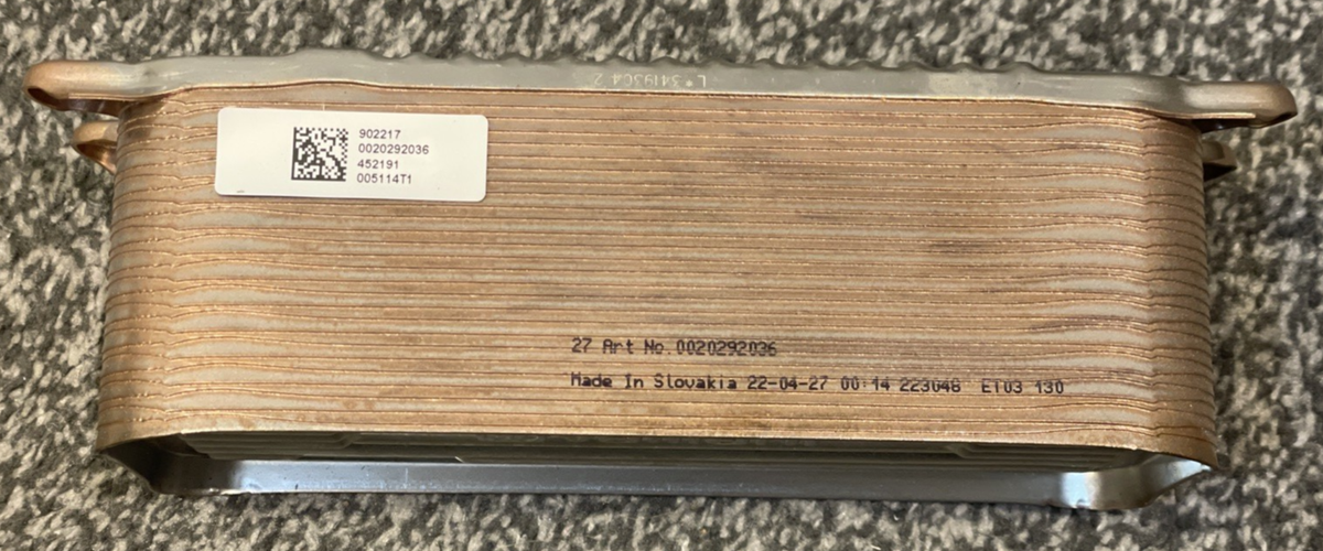 Vaillant ecotec Plus 828 Heat Exchanger 0020292036 (2) UK