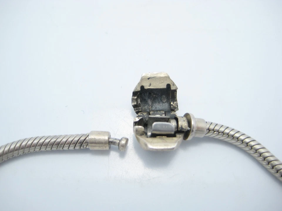 Brazalete de eslabones QG con cadena de serpiente de plata de ley con cuentas reflectantes de 2,8 mm 7,75" Foto 4 de 4