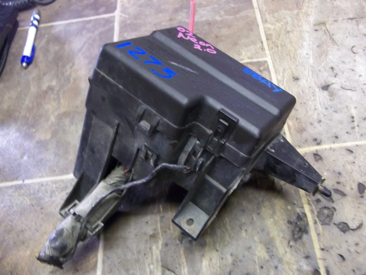 2002 dodge neon cigarette lighter fuse 2000 2001 2002 DODGE NEON FUSE BOX COMPARTMENT 04794569AE