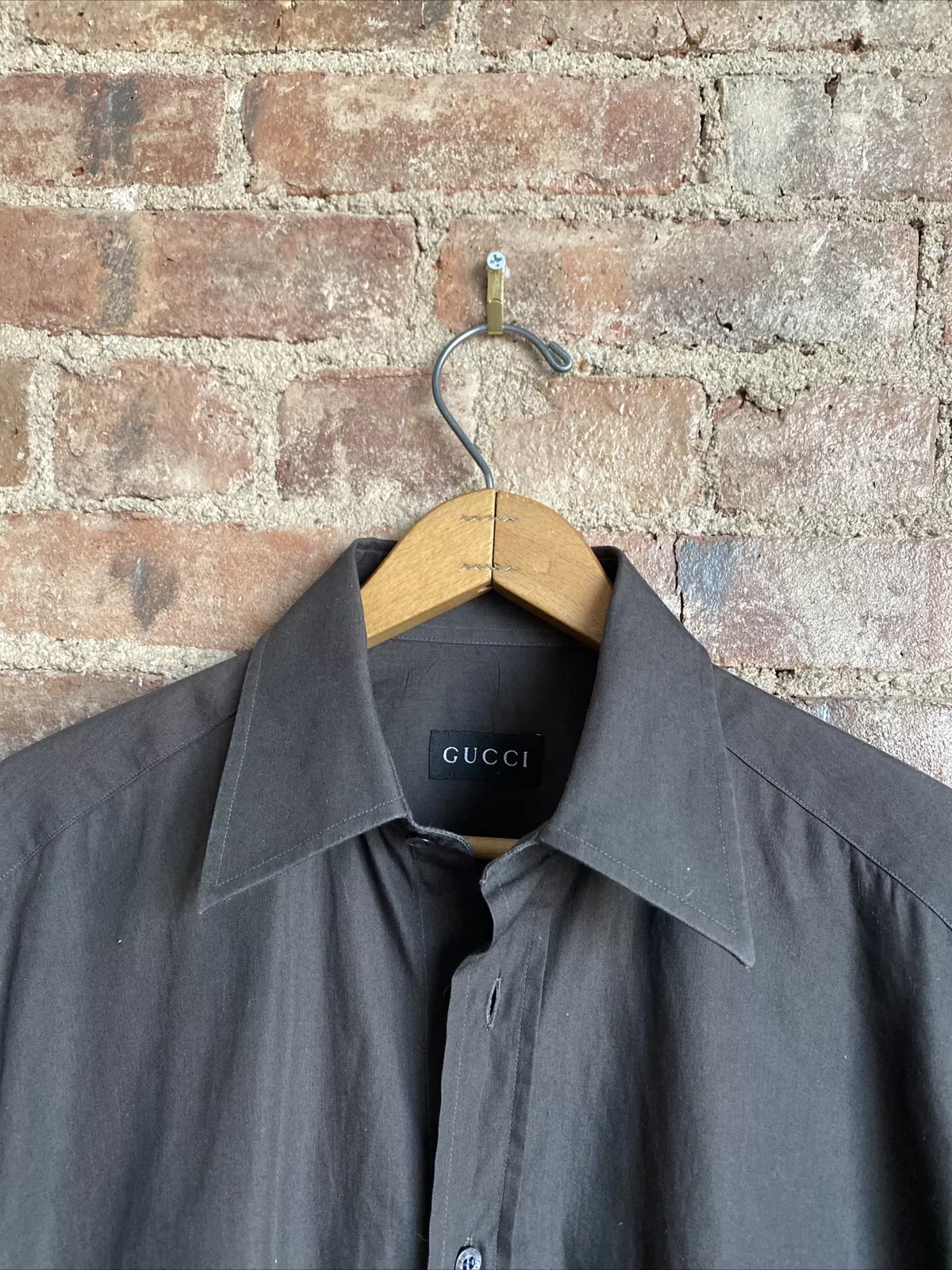 GUCCI   Chemise habillée homme marron style années 70 Tom Ford, taille 15/38
