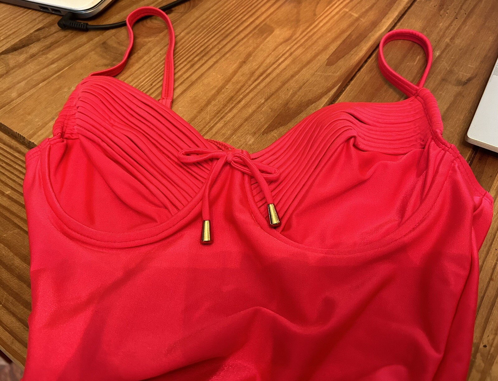 La Blanca Womens Island Red Goddess Underwire Pleated… Gem