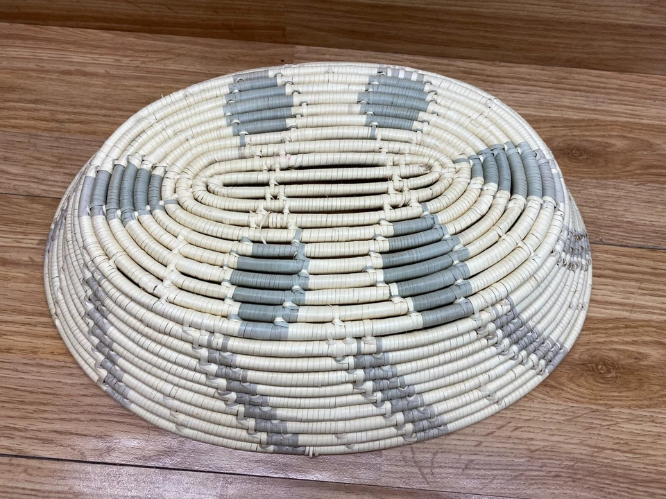 Handwoven Oval Tray Basket For Bread Froots And Vegies Platter Kitchen Decor - Image 2 of 4