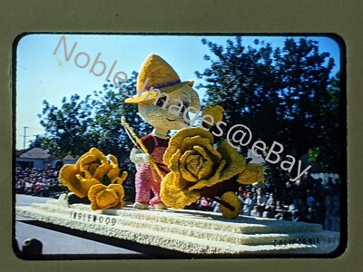 1960 Rose Parade Inglewood Float Pasadena CA Kodachrome 35mm Slide