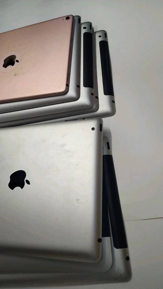 LOTE (8) APPLE iPad 1ª, 2ª, Primeras Generaciones - Sin probar - A1337 A1395 etc Foto 3 de 4