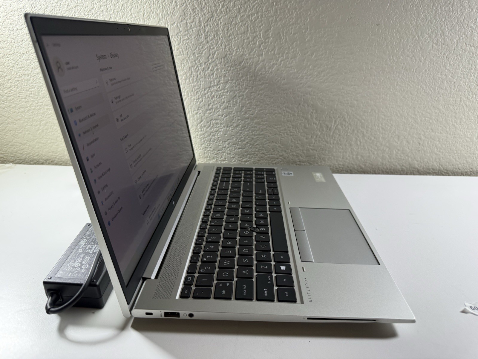 HP EliteBook 850 G7 Notebook Pc, 15.6-Inch Laptop, with Intel Core i5-10310U, 256 GB SSD (Solid State Drive), Windows 11 Pro
