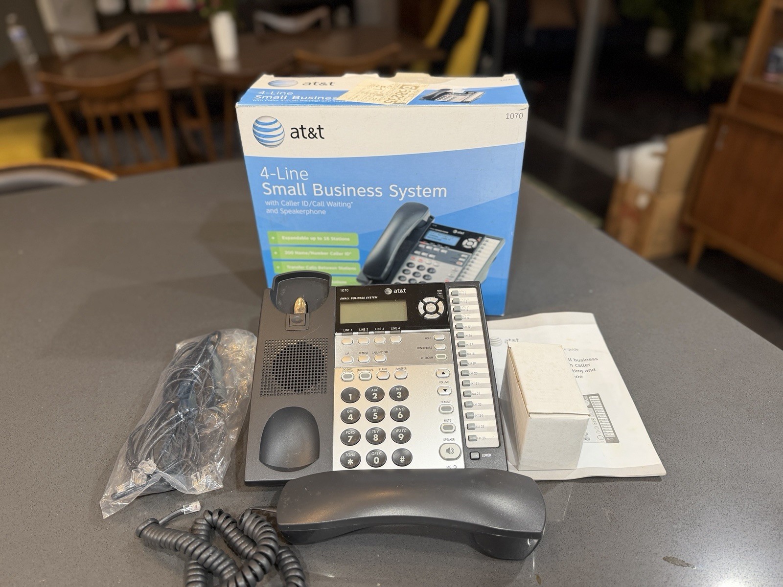AT&T 1070 Small Business System 4-Line Corded Phone w/cords - Complete