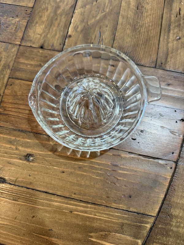 Vintage Clear Glass Juicer Reamer Manual Press Citrus with Handle Spout