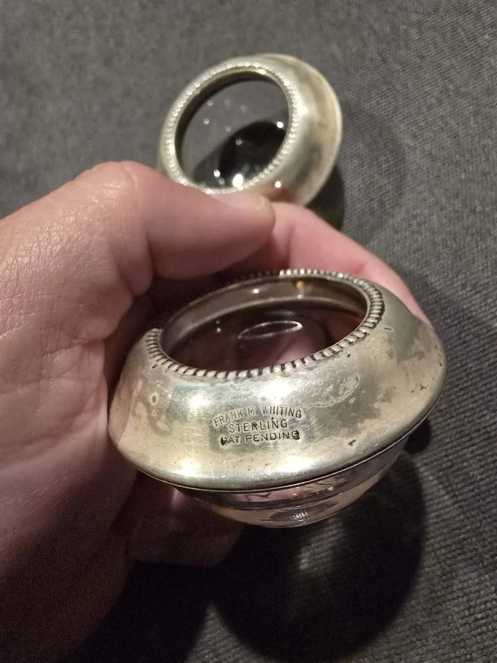 2 salinas de vidrio con borde de plata de ley Frank M. Whiting Foto 3 de 4