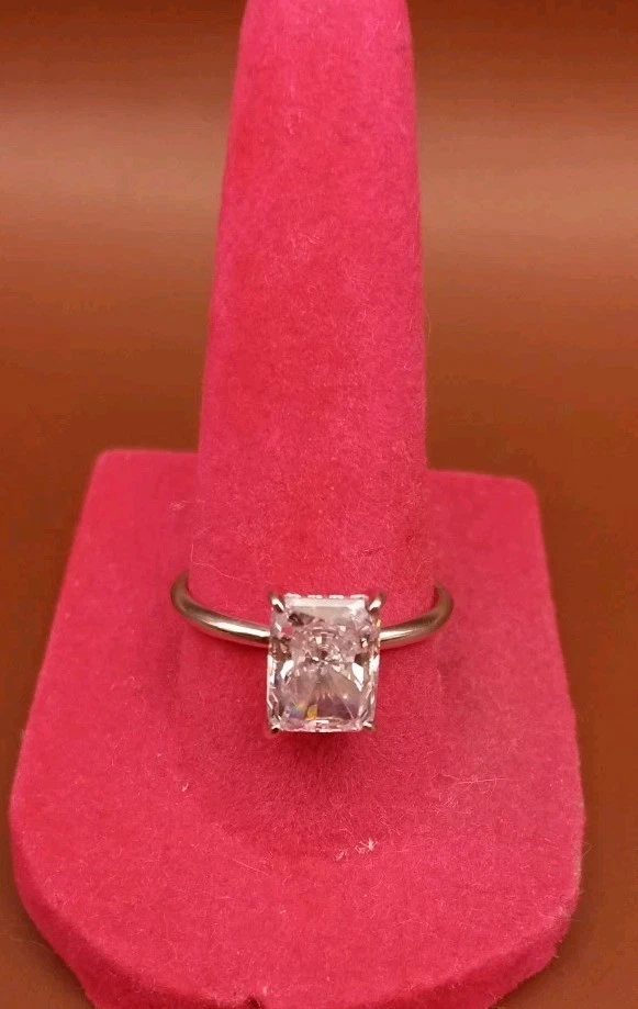Radiant Cut Cubic Zirconia 925 Sterling Silver Engagement Ring - Image 2 of 4