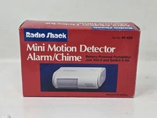 NOS Radio Shack Mini Motion Detector Portable Battery Powered Alarm/Chime 49-425