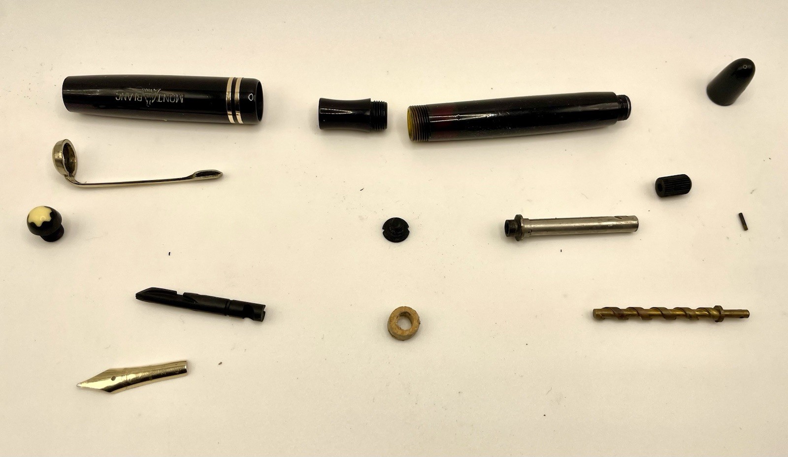 Rare 1950's MINT MONTBLANC 242 G Celluloid Fountain Pen- 14k M Nib-Restored