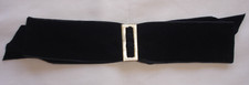Belle Boucle de Ceinture en Nacre sur Noeud en Velours Noir vers 1920