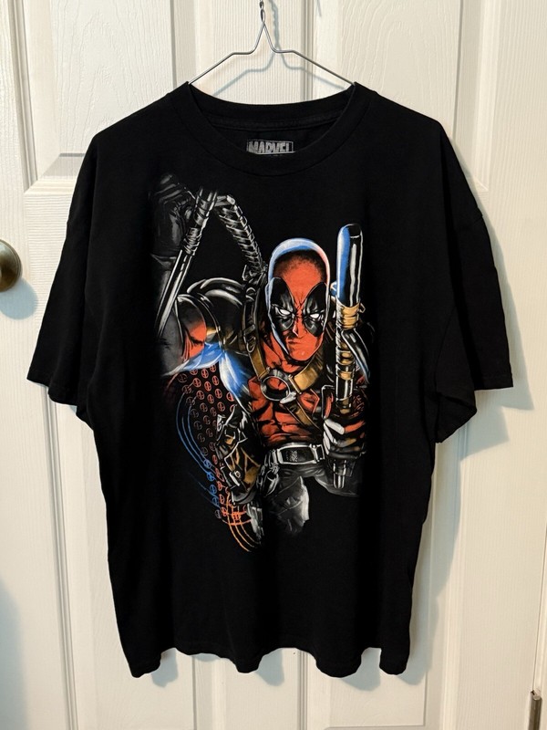 Men’s MARVEL Deadpool Shirt Sz.XL Excellent!