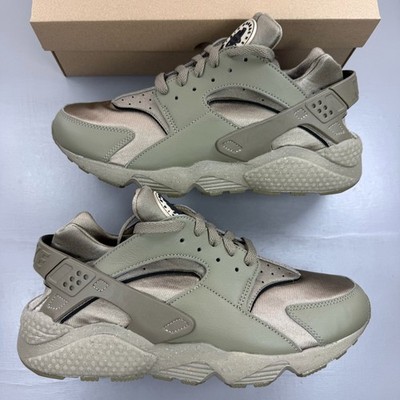 Nike Air Huarache Sneaker UK8,5 olivgrün FD9781-900