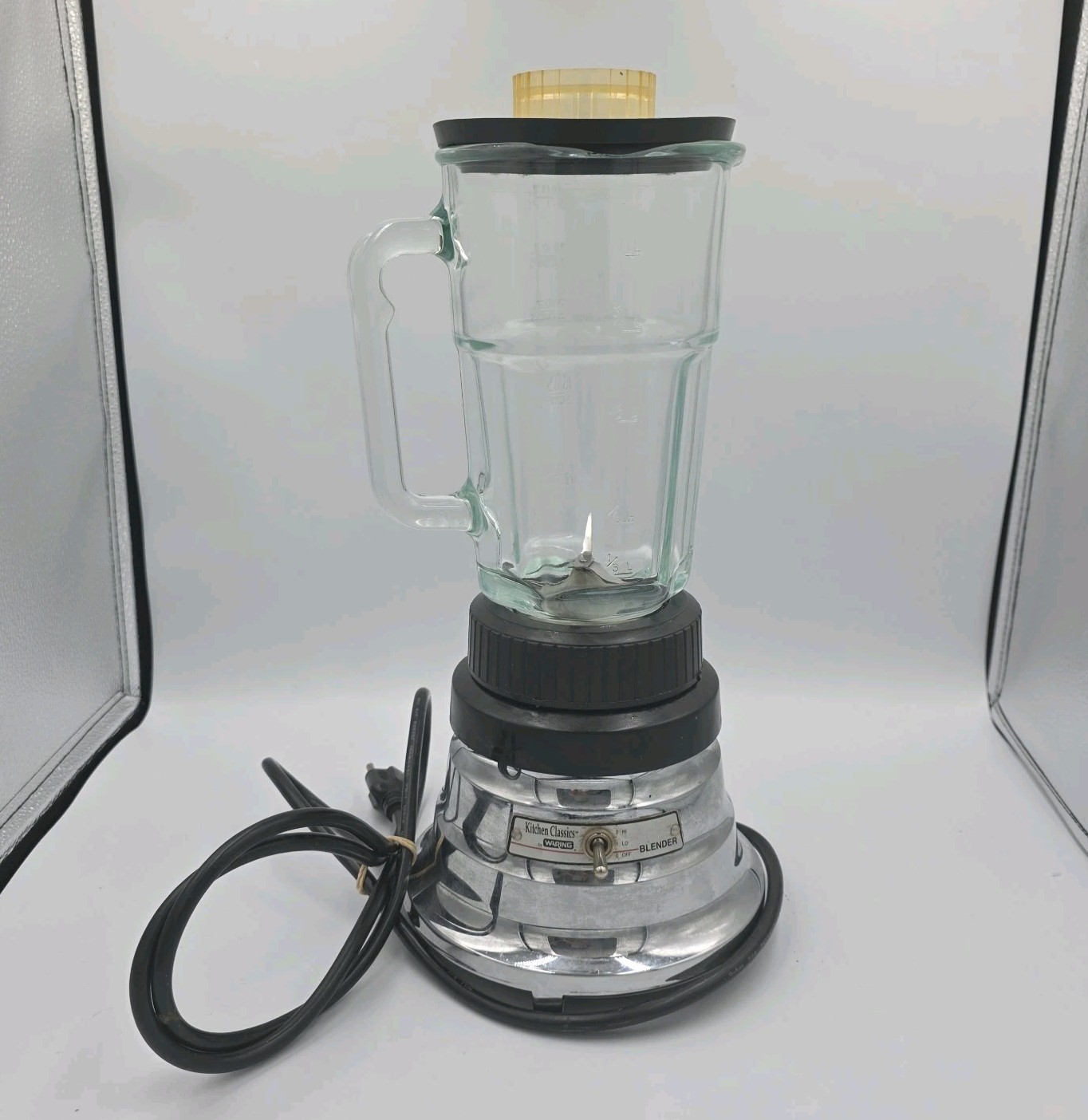 Vtg Waring Commercial Blender Model 51BL16 Base & CHIPPED Pi