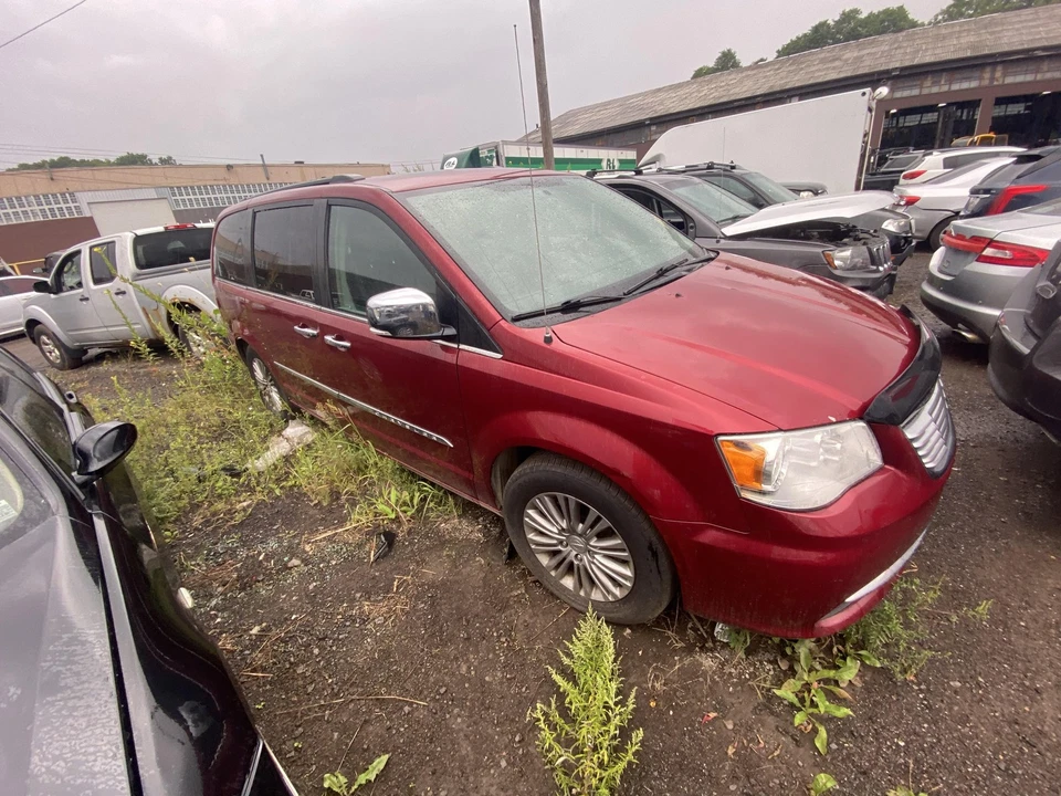 Used Deck Lid fits: 2016 Chrysler Town & country tinted glass w/rear view camera Foto 3 de 4