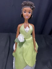Disney Store Princess Exclusive Tiana Singing Doll 17" Princess and the Frog