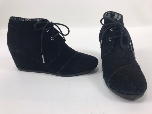 Toms Womens Size 9 Black Suede Desert 