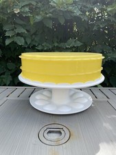 VTG Tupperware Round Cake/Pie/Egg Takers Yellow  White 4 PC
