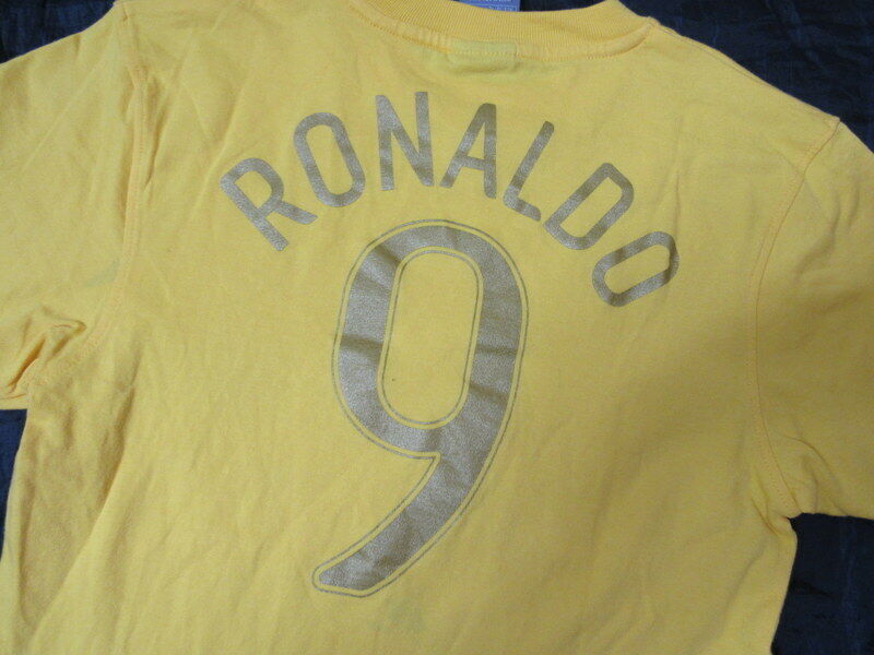 Ronaldo Brasil Home Kit 2002 Nazario brazil R9 - Roblox