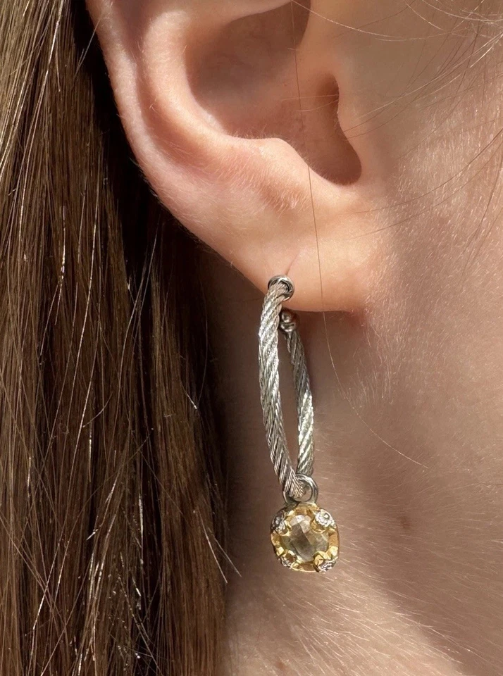 Pendientes tipo argolla Philippe Charriol de oro 18k y acero con cable y topacio blanco Foto 2 de 4